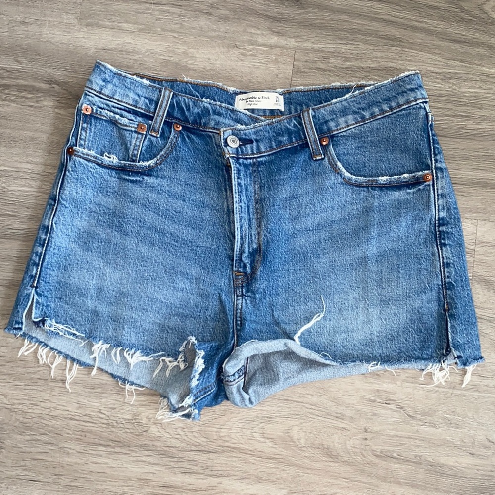 Abercrombie & Fitch Short